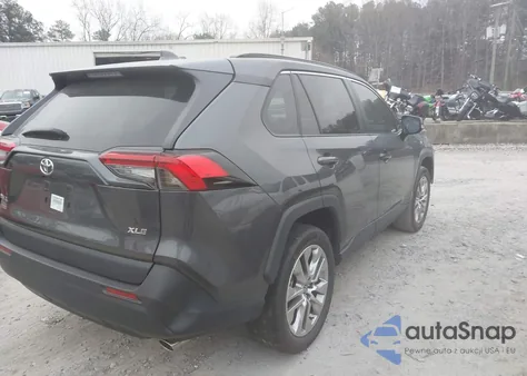 2023 Toyota Rav4 Xle Premium z USA, uszkodzony, nr VIN 2T3C1RFV8PC227493